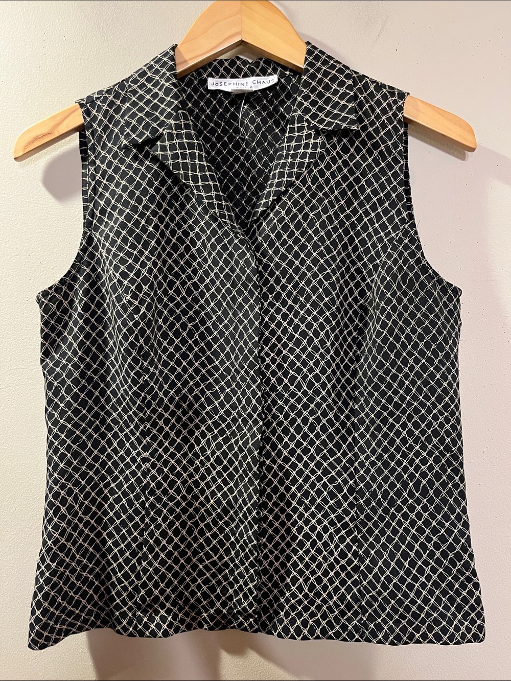 Josephine Chaus Black & Cream Geometric Sleeveless Top